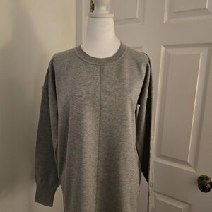Maxx Studio Gray Crew Neck Pullover Long Sleeve Sweater Sz. (Med)
